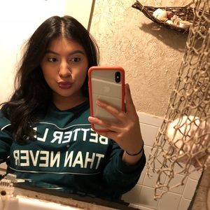 Meet your Posher, Jasmin